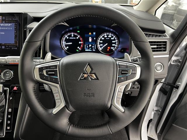 デリカD:5 シャモニー 登録済み未使用車/ALPINE11型ナビ/全方位カメラ/両側パワースライドドア/ハーフレザーシート/追従クルーズコントロール/ブラインドスポットモニタリング/LED/オートハイビーム/シートヒーター(10枚目)