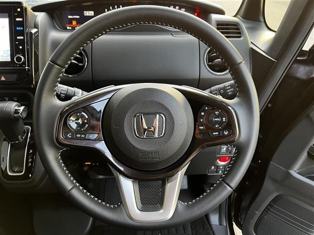 N-BOXカスタム G・EXターボホンダセンシング 禁煙車/純正9インチナビ/ホンダセンシング/バックカメラ/追従クルーズコントロール/両側パワースライドドア/アイドリングストップ/シートヒーター/ハーフレザー/MTモード付AT/LEDヘッドライト(8枚目)