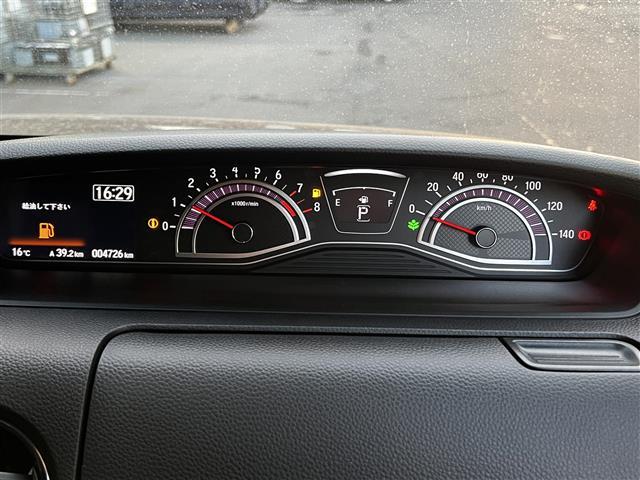 N-BOXカスタム G・EXターボホンダセンシング 禁煙車/純正9インチナビ/ホンダセンシング/バックカメラ/追従クルーズコントロール/両側パワースライドドア/アイドリングストップ/シートヒーター/ハーフレザー/MTモード付AT/LEDヘッドライト(9枚目)