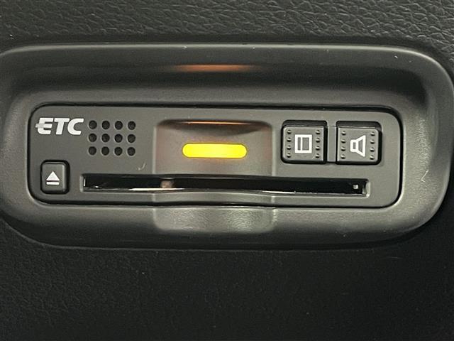 ヴェゼル ハイブリッドZ・ホンダセンシング 禁煙車/社外ナビ/ホンダセンシング/ルーフレール/レーダークルーズコントロール/バックカメラ/ETC/ハーフレザーシート/電子パーキングブレーキ/オートライト/LEDヘッドライト(7枚目)