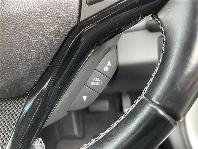 ヴェゼル ハイブリッドZ・ホンダセンシング 禁煙車/社外ナビ/ホンダセンシング/ルーフレール/レーダークルーズコントロール/バックカメラ/ETC/ハーフレザーシート/電子パーキングブレーキ/オートライト/LEDヘッドライト(13枚目)