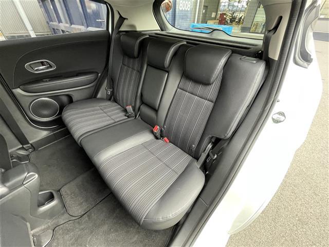 ヴェゼル ハイブリッドZ・ホンダセンシング 禁煙車/社外ナビ/ホンダセンシング/ルーフレール/レーダークルーズコントロール/バックカメラ/ETC/ハーフレザーシート/電子パーキングブレーキ/オートライト/LEDヘッドライト(25枚目)