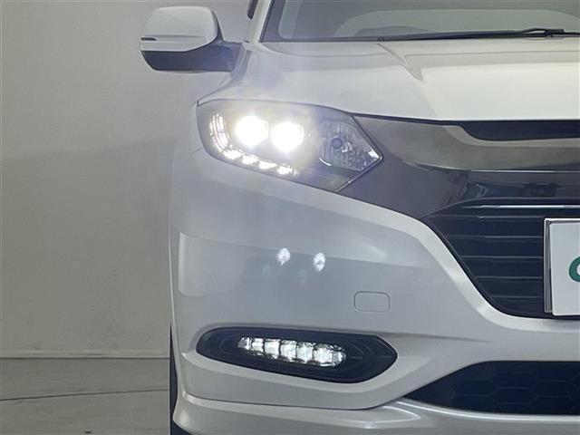 ヴェゼル ハイブリッドZ・ホンダセンシング 禁煙車/社外ナビ/ホンダセンシング/ルーフレール/レーダークルーズコントロール/バックカメラ/ETC/ハーフレザーシート/電子パーキングブレーキ/オートライト/LEDヘッドライト(28枚目)