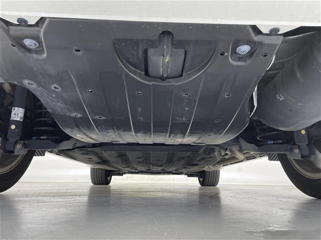 ヴェゼル ハイブリッドZ・ホンダセンシング 禁煙車/社外ナビ/ホンダセンシング/ルーフレール/レーダークルーズコントロール/バックカメラ/ETC/ハーフレザーシート/電子パーキングブレーキ/オートライト/LEDヘッドライト(38枚目)