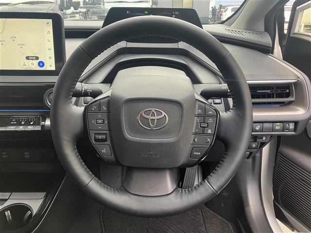 プリウス Z 禁煙車/純正12.3型ナビ/レザーシート/モデリスタアルミ/パワーシート/シートヒーター/ベンチレーション/前後ドラレコ/デジタルインナーミラー/全方位カメラ/ステアリングヒーター/ビルトインETC(10枚目)