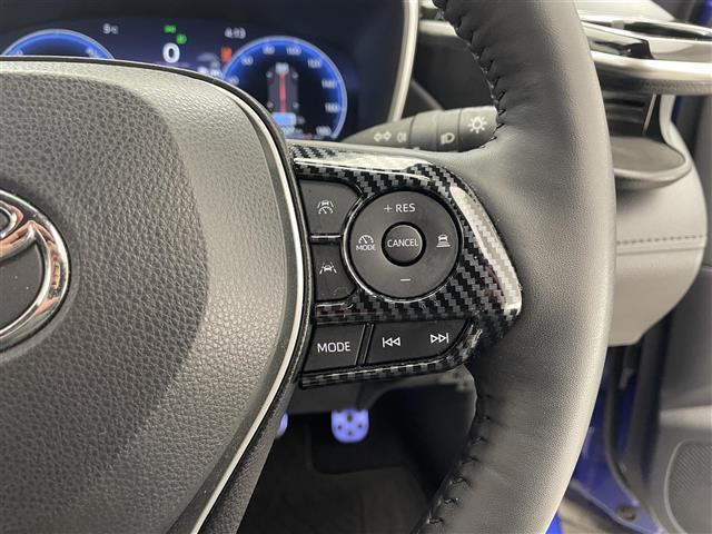 カローラクロス ハイブリッド　Ｚ　禁煙車／純正１０型ナビ／ハーフレザーシート／バックカメラ／ブラインドスポットモニター／ワイヤレス充電／ＥＴＣ２．０／ドライブレコーダー／追従クルコン／パワーシート／シートヒーター／ＬＥＤヘッドライト（12枚目）