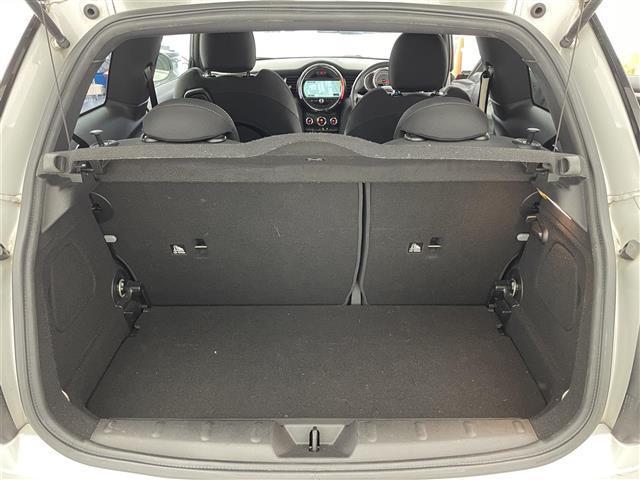 MINI クーパーS 禁煙車/純正ナビ/Bluetooth/バックカメラ/ETC/ドラレコ/LEDヘッドライト/クルーズコントロール/スマートキー/ステアリングスイッチ/オートライト/純正アルミホイール(24枚目)