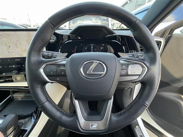 ＮＸ ＮＸ３５０ｈ　Ｆスポーツ　禁煙車／純正１４インチナビ／全方位カメラ／フルセグＴＶ／プリクラッシュセーフティ／ＡＣＣ／ＬＴＡ／白黒レザーパワーシート／シートヒーター／ベンチレーション／サンルーフ／三眼フルＬＥＤヘッドライト（11枚目）