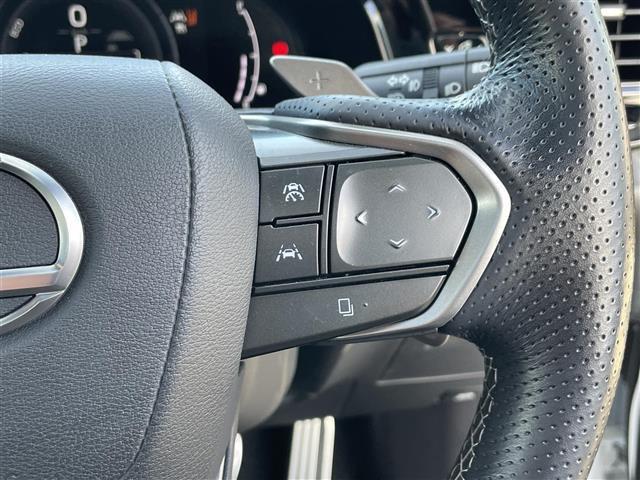 ＮＸ ＮＸ３５０ｈ　Ｆスポーツ　禁煙車／純正１４インチナビ／全方位カメラ／フルセグＴＶ／プリクラッシュセーフティ／ＡＣＣ／ＬＴＡ／白黒レザーパワーシート／シートヒーター／ベンチレーション／サンルーフ／三眼フルＬＥＤヘッドライト（13枚目）