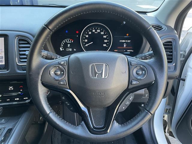 ヴェゼル Ｘ・ホンダセンシング　禁煙車／純正８インチナビ／バックカメラ／ＬＥＤヘッドライト／純正１６ＡＷ／ＥＴＣ／ドライブレコーダー／スマートキー／レーンキープアシスト／横滑り防止／革巻ステアリング／ステアスイッチ（11枚目）