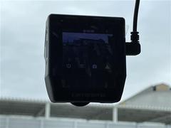 【ドライブレコーダー】映像・音声などを記録する自動車用の車載装置が装備されています！　もしもの事故の際の記録はもちろん、旅行の際の思い出としてドライブの映像を楽しむことができます。 7