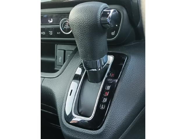 Ｎ－ＢＯＸカスタム Ｇ・Ｌホンダセンシング　４ＷＤ　ＥＴＣ　バックカメラ　両側電動スライドドア　ナビ　ＴＶ　オートクルーズコントロール　レーンアシスト　衝突被害軽減システム　オートライト　ＬＥＤヘッドランプ　スマートキー　アイドリングストップ（9枚目）