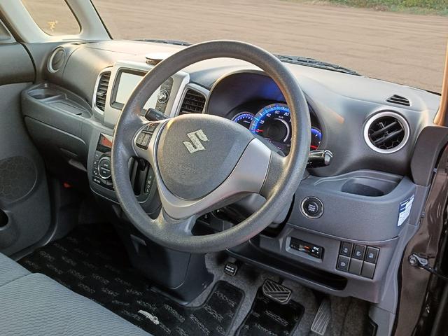 スペーシア Ｘリミテッド　ＥＴＣ　両側電動スライドドア　ナビ　ＴＶ　衝突被害軽減システム　オートライト　ＨＩＤ　スマートキー　アイドリングストップ　電動格納ミラー　シートヒーター　ベンチシート　ＣＶＴ　盗難防止システム　ＡＢＳ（16枚目）