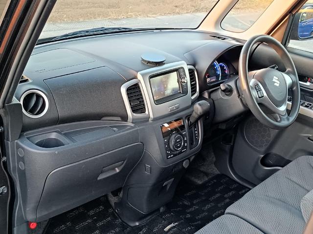 スペーシア Ｘリミテッド　ＥＴＣ　両側電動スライドドア　ナビ　ＴＶ　衝突被害軽減システム　オートライト　ＨＩＤ　スマートキー　アイドリングストップ　電動格納ミラー　シートヒーター　ベンチシート　ＣＶＴ　盗難防止システム　ＡＢＳ（39枚目）