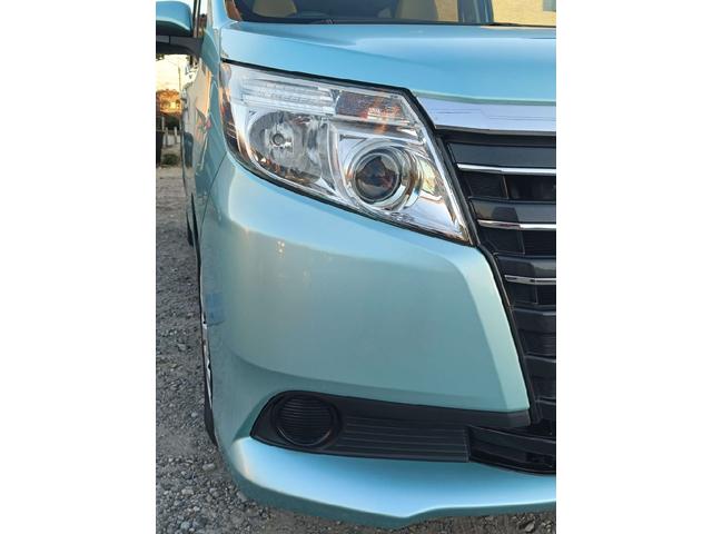 ノア Ｘ　Ｖパッケージ　ＥＴＣ　バックカメラ　ナビ　ＴＶ　両側スライドドア　キーレスエントリー　電動格納ミラー　３列シート　ウォークスルー　ＣＶＴ　Ｂｌｕｅｔｏｏｔｈ　衝突安全ボディ　ＡＢＳ　ＥＳＣ　エアコン（22枚目）