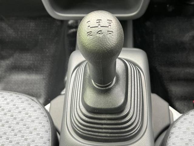 4WD KC 車線逸脱防止支援システム/届出済未使用車/EBD付ABS/横滑り防止装置/エアバッグ 運転席/エアバッグ 助手席/衝突安全ボディ/パワーステアリング/オートライト/ワンオーナー/禁煙車/4WD 記録簿(13枚目)