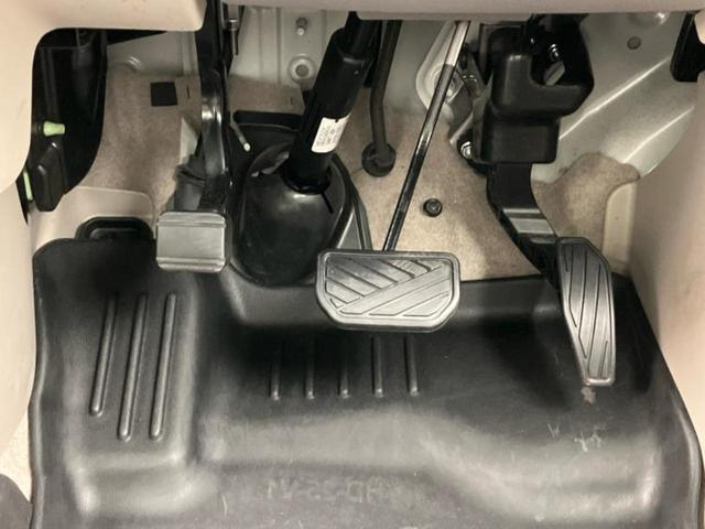 エブリイワゴン ４ＷＤ　ＰＺターボスペシャル　新品タイヤ／純正　ＳＤナビ／衝突安全装置／両側電動スライドドア／シートヒーター／車線逸脱防止支援システム／オートステップ／ヘッドランプ　ＨＩＤ／Ｂｌｕｅｔｏｏｔｈ接続／ＥＢＤ付ＡＢＳ　ターボ　４ＷＤ（40枚目）