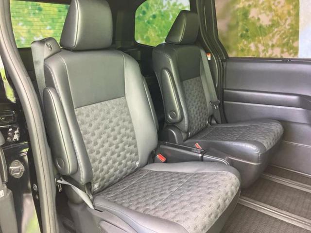 ヴォクシー Ｓ－Ｚ　新品タイヤ／保証書／ディスプレイオーディオ＋ナビ１０．５インチ／フリップダウンモニター　純正　１４インチ／衝突安全装置／両側電動スライドドア／シートヒーター　前席／車線逸脱防止支援システム　ＤＶＤ再生（5枚目）