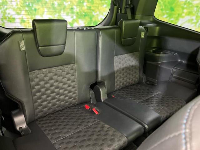 ヴォクシー Ｓ－Ｚ　新品タイヤ／保証書／ディスプレイオーディオ＋ナビ１０．５インチ／フリップダウンモニター　純正　１４インチ／衝突安全装置／両側電動スライドドア／シートヒーター　前席／車線逸脱防止支援システム　ＤＶＤ再生（6枚目）