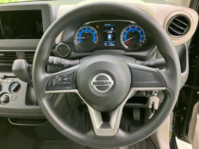 デイズ Ｓ　新品タイヤ／保証書／エマージェンシーブレーキ／車線逸脱防止支援システム／ＵＳＢジャック／ＥＢＤ付ＡＢＳ／横滑り防止装置／アイドリングストップ／禁煙車／エアバッグ　運転席／エアバッグ　助手席（10枚目）