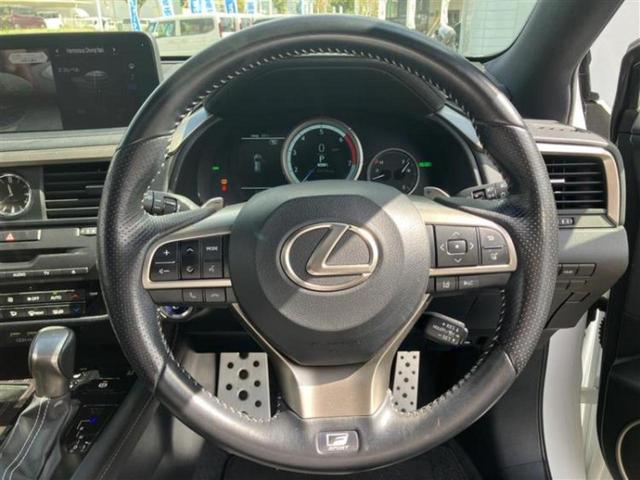 ＲＸ ＲＸ４５０ｈ　Ｆスポーツ　サンルーフ／保証書／純正　１２．３インチ　メモリーナビ／プリクラッシュセーフティ／シートヒーター／パノラミックビューモニター／車線逸脱防止支援システム／シート　合皮／電動バックドア　全周囲カメラ（12枚目）