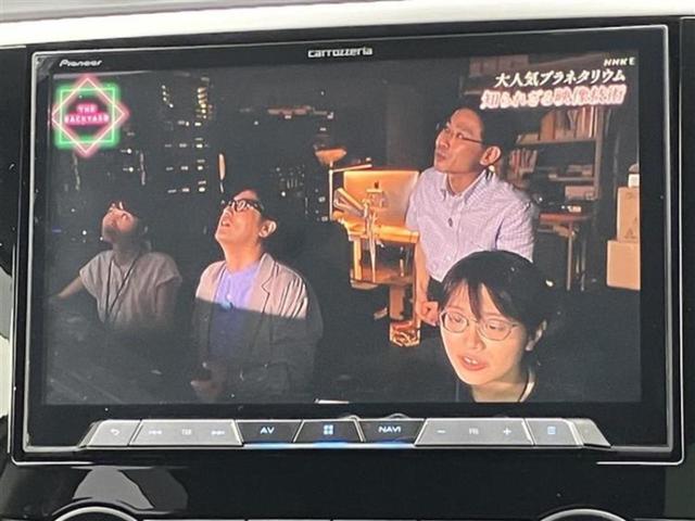 レヴォーグ 4WD2.0STIスポーツアイサイトブラックセレクション 新品タイヤ/社外 8インチ SDナビ/アイサイト/シートヒーター 前席/車線逸脱防止支援システム/シート 合皮/Bluetooth接続/ETC/EBD付ABS/横滑り防止装置/クルーズコントロール(9枚目)