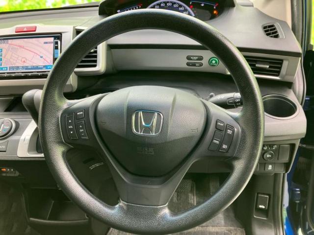 フリード Gプレミアムエディション 純正 SDナビ/フリップダウンモニター 純正 9インチ/両側電動スライドドア/シート ハーフレザー/ヘッドランプ HID/Bluetooth接続/ETC/EBD付ABS/横滑り防止装置 バックカメラ(15枚目)