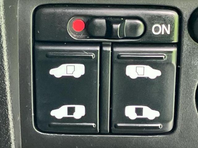 フリード Gプレミアムエディション 純正 SDナビ/フリップダウンモニター 純正 9インチ/両側電動スライドドア/シート ハーフレザー/ヘッドランプ HID/Bluetooth接続/ETC/EBD付ABS/横滑り防止装置 バックカメラ(29枚目)