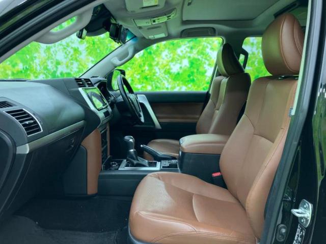 ランドクルーザープラド 4WD TX Lパッケージ70thアニバーサリーLtd 新品タイヤ/サンルーフ/社外 9インチ SDナビ/フリップダウンモニター 社外 10.1インチ/トヨタセーフティセンス/シートヒーター 前席/車線逸脱防止支援システム/シート フルレザー 革シート(6枚目)