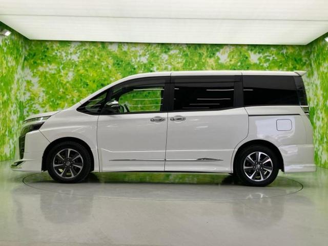 ヴォクシー ＺＳキラメキ３　モデリスタエアロ／社外　９インチ　ＳＤナビ／フリップダウンモニター　社外　１２．８インチ／トヨタセーフティセンス／両側電動スライドドア／車線逸脱防止支援システム／シート　ハーフレザー　フルエアロ（2枚目）