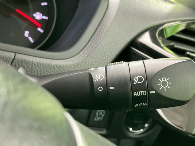 ヴォクシー ＺＳキラメキ３　モデリスタエアロ／社外　９インチ　ＳＤナビ／フリップダウンモニター　社外　１２．８インチ／トヨタセーフティセンス／両側電動スライドドア／車線逸脱防止支援システム／シート　ハーフレザー　フルエアロ（16枚目）