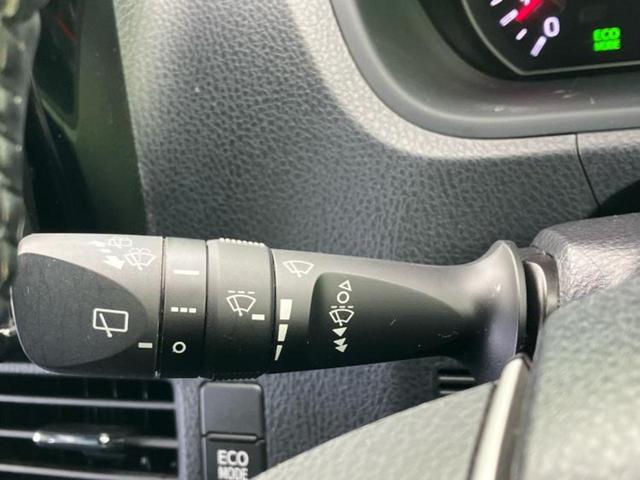 ヴォクシー ＺＳキラメキ３　モデリスタエアロ／社外　９インチ　ＳＤナビ／フリップダウンモニター　社外　１２．８インチ／トヨタセーフティセンス／両側電動スライドドア／車線逸脱防止支援システム／シート　ハーフレザー　フルエアロ（17枚目）