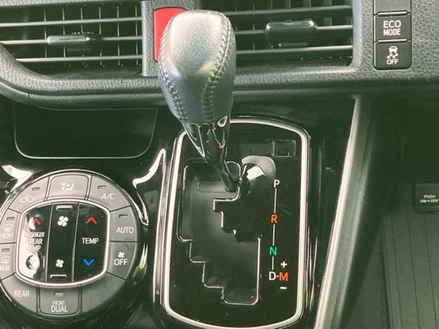 ヴォクシー ＺＳキラメキ３　モデリスタエアロ／社外　９インチ　ＳＤナビ／フリップダウンモニター　社外　１２．８インチ／トヨタセーフティセンス／両側電動スライドドア／車線逸脱防止支援システム／シート　ハーフレザー　フルエアロ（18枚目）