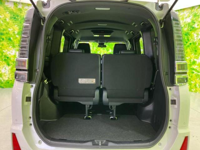 ヴォクシー ＺＳキラメキ３　モデリスタエアロ／社外　９インチ　ＳＤナビ／フリップダウンモニター　社外　１２．８インチ／トヨタセーフティセンス／両側電動スライドドア／車線逸脱防止支援システム／シート　ハーフレザー　フルエアロ（20枚目）