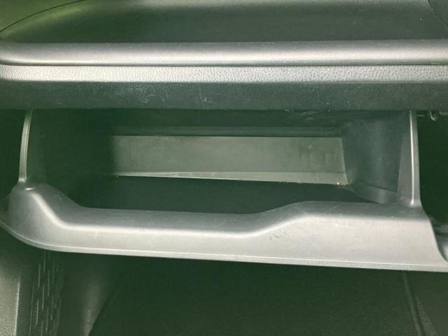 ヴォクシー ＺＳキラメキ３　モデリスタエアロ／社外　９インチ　ＳＤナビ／フリップダウンモニター　社外　１２．８インチ／トヨタセーフティセンス／両側電動スライドドア／車線逸脱防止支援システム／シート　ハーフレザー　フルエアロ（37枚目）