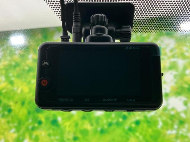 カローラクロス ハイブリッドZ 新品タイヤ/ガラスルーフ/保証書/ディスプレイオーディオ/トヨタセーフティセンス/シートヒーター 前席/車線逸脱防止支援システム/シート ハーフレザー/電動バックドア/ドライブレコーダー 前後(14枚目)