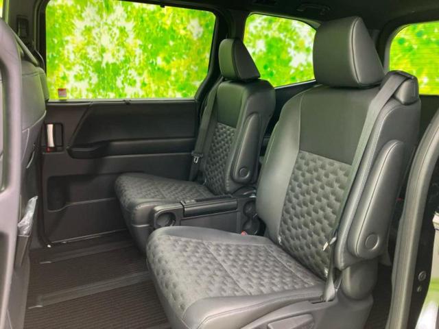 ヴォクシー S-Z 保証書/ディスプレイオーディオ/フリップダウンモニター/衝突安全装置/両側電動スライドドア/シートヒーター/車線逸脱防止支援システム/シート ハーフレザー/ドライブレコーダー 前後 バックカメラ(8枚目)