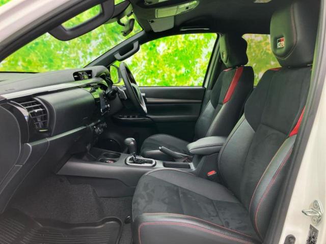 ハイラックス 4WD Z GRスポーツ 新品タイヤ/保証書/ディスプレイオーディオ+ナビ8インチ/衝突安全装置/全方位モニター/車線逸脱防止支援システム/シート ハーフレザー/ヘッドランプ LED/ETC/EBD付ABS 全周囲カメラ(6枚目)