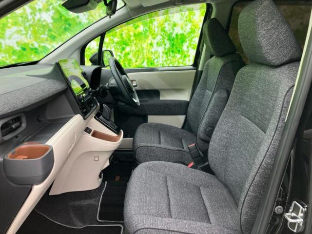 シエンタ ハイブリッドZ 新品タイヤ/保証書/ディスプレイオーディオ+ナビ/衝突安全装置/両側電動スライドドア/シートヒーター 前席/パノラミックビューモニター/車線逸脱防止支援システム 衝突被害軽減システム 全周囲カメラ(7枚目)