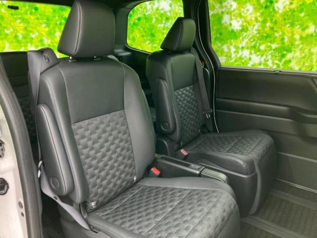 ヴォクシー ハイブリッドＳ－Ｚ　モデリスタエアロ／保証書／ディスプレイオーディオ＋ナビ１０．５インチ／フリップダウンモニター　純正　１４インチ／デジタルインナーミラー／トヨタセーフティセンス　衝突被害軽減システム　全周囲カメラ（5枚目）