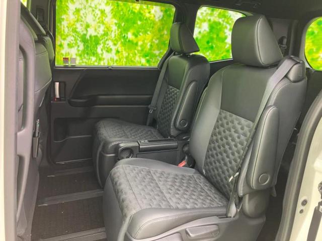 ヴォクシー ハイブリッドＳ－Ｚ　モデリスタエアロ／保証書／ディスプレイオーディオ＋ナビ１０．５インチ／フリップダウンモニター　純正　１４インチ／デジタルインナーミラー／トヨタセーフティセンス　衝突被害軽減システム　全周囲カメラ（8枚目）