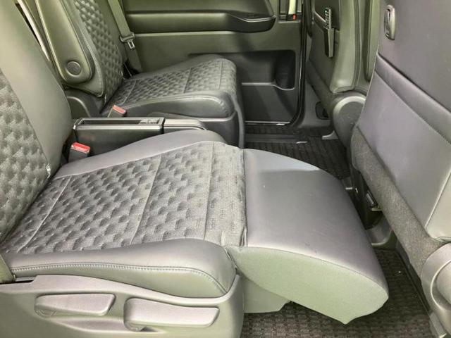 ヴォクシー ハイブリッドＳ－Ｚ　モデリスタエアロ／保証書／ディスプレイオーディオ＋ナビ１０．５インチ／フリップダウンモニター　純正　１４インチ／デジタルインナーミラー／トヨタセーフティセンス　衝突被害軽減システム　全周囲カメラ（27枚目）