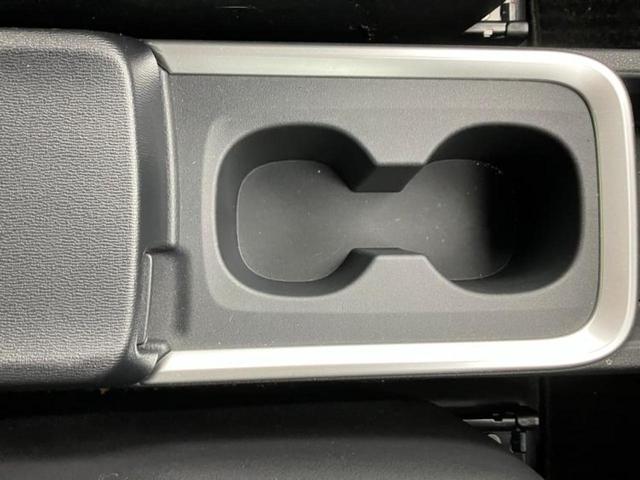 ヴォクシー ハイブリッドＳ－Ｚ　モデリスタエアロ／保証書／ディスプレイオーディオ＋ナビ１０．５インチ／フリップダウンモニター　純正　１４インチ／デジタルインナーミラー／トヨタセーフティセンス　衝突被害軽減システム　全周囲カメラ（44枚目）