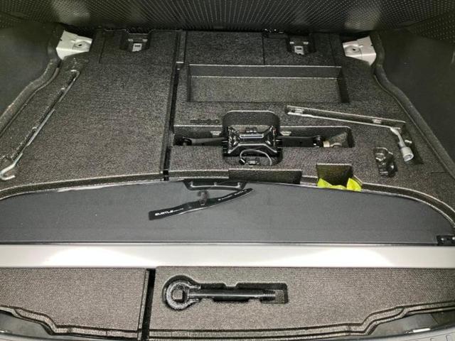 プリウス Aツーリングセレクション 新品タイヤ/社外 9インチ SDナビ/衝突安全装置/シートヒーター/車線逸脱防止支援システム/シート 合皮/パーキングアシスト 自動操舵/ヘッドランプ LED/USBジャック 衝突被害軽減システム(25枚目)