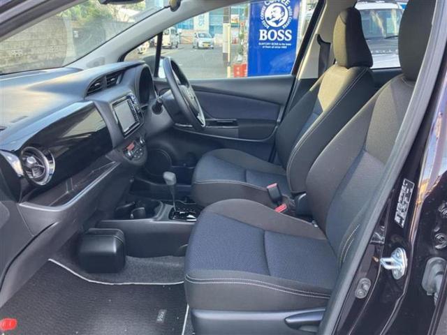 ヴィッツ ハイブリッドＦセーフティエディション　純正　ＳＤナビ／トヨタセーフティセンス／車線逸脱防止支援システム／ＥＴＣ／ＥＢＤ付ＡＢＳ／横滑り防止装置／アイドリングストップ／バックモニター／ワンセグＴＶ／エアバッグ　運転席／エアバッグ　助手席（5枚目）