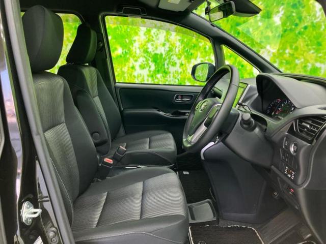 ヴォクシー ＺＳキラメキ２　保証書／社外　９インチ　ＳＤナビ／衝突安全装置／両側電動スライドドア／車線逸脱防止支援システム／ドライブレコーダー　前後／ヘッドランプ　ＬＥＤ／Ｂｌｕｅｔｏｏｔｈ接続／ＥＴＣ／ＥＢＤ付ＡＢＳ　ドラレコ（4枚目）