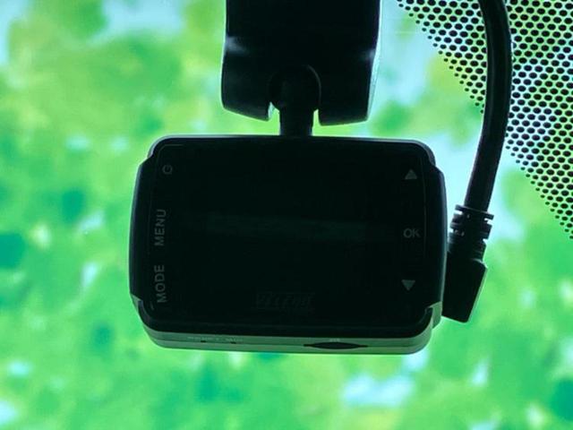 ヴォクシー ＺＳキラメキ２　保証書／社外　９インチ　ＳＤナビ／衝突安全装置／両側電動スライドドア／車線逸脱防止支援システム／ドライブレコーダー　前後／ヘッドランプ　ＬＥＤ／Ｂｌｕｅｔｏｏｔｈ接続／ＥＴＣ／ＥＢＤ付ＡＢＳ　ドラレコ（14枚目）