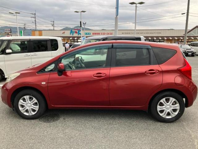 ノート Ｘ　ＤＩＧ－Ｓエマブレパッケージ　純正　ＳＤナビ／エマージェンシーブレーキ／アラウンドビューモニター／車線逸脱防止支援システム／Ｂｌｕｅｔｏｏｔｈ接続／ＥＴＣ／ＥＢＤ付ＡＢＳ／横滑り防止装置／アイドリングストップ／フルセグＴＶ／ＤＶＤ（2枚目）