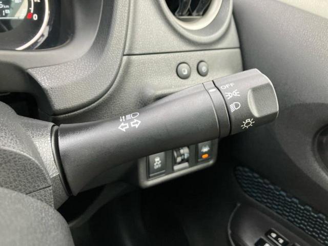 ノート Ｘ　ＤＩＧ－Ｓエマブレパッケージ　純正　ＳＤナビ／エマージェンシーブレーキ／アラウンドビューモニター／車線逸脱防止支援システム／Ｂｌｕｅｔｏｏｔｈ接続／ＥＴＣ／ＥＢＤ付ＡＢＳ／横滑り防止装置／アイドリングストップ／フルセグＴＶ／ＤＶＤ（16枚目）