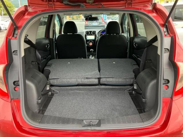 ノート Ｘ　ＤＩＧ－Ｓエマブレパッケージ　純正　ＳＤナビ／エマージェンシーブレーキ／アラウンドビューモニター／車線逸脱防止支援システム／Ｂｌｕｅｔｏｏｔｈ接続／ＥＴＣ／ＥＢＤ付ＡＢＳ／横滑り防止装置／アイドリングストップ／フルセグＴＶ／ＤＶＤ（19枚目）